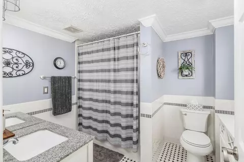 Bath - 11190 Borror Rd, Orient, OH 43146 photo 1 of 2