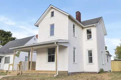 712 N Pierce Ave, Lancaster, OH 43130