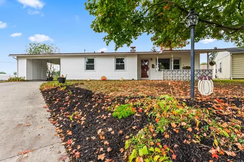 688 Nancy Ln, Newark, OH 43055