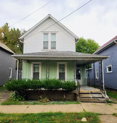 242 N 6th St, Coshocton, OH 43812