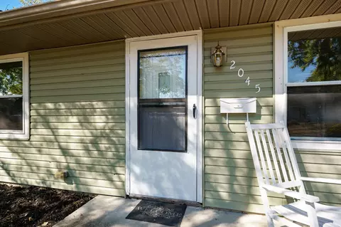 Exterior - 2045 Sturgeon Street St, Springfield, OH 45506 photo 3 of 6