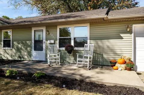 Exterior - 2045 Sturgeon Street St, Springfield, OH 45506 photo 2 of 6