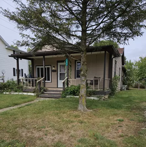 688 E 2nd St, Logan, OH 43138