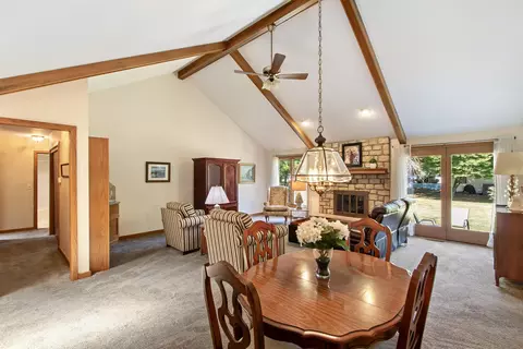 Dining - 5306 Roscommon Rd, Dublin, OH 43017 photo 1 of 2