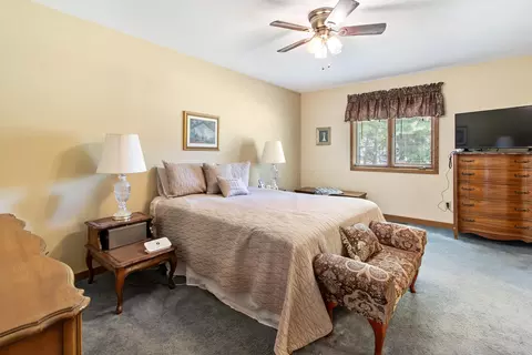 Bedroom - 5306 Roscommon Rd, Dublin, OH 43017 photo 2 of 3