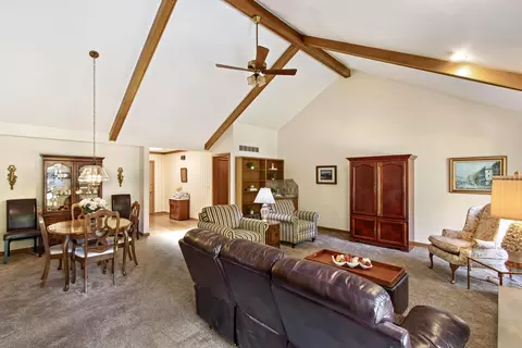5306 Roscommon Rd, Dublin, OH 43017