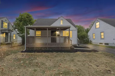 2544 Mcguffey Rd, Columbus, OH 43211