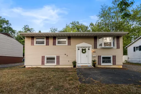 1924 Woodcrest Rd, Columbus, OH 43232
