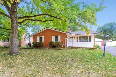 448 Pittsfield Dr, Worthington, OH 43085