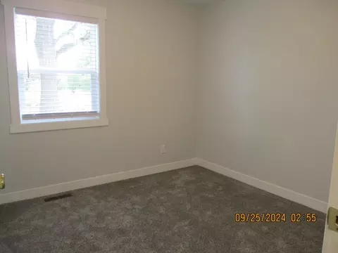 Bedroom - 407 Evans Rd, Marion, OH 43302 photo 2 of 2