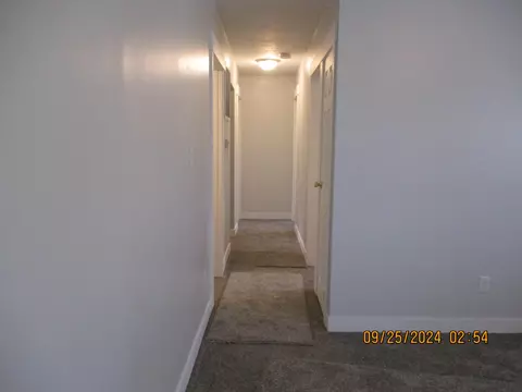 Entry Way - 407 Evans Rd, Marion, OH 43302 photo 1 of 1