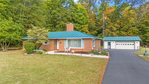 6073 Wickham Rd, Sycamore, OH 44882