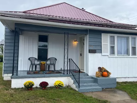 913 Forest St, Washington Court House, OH 43160