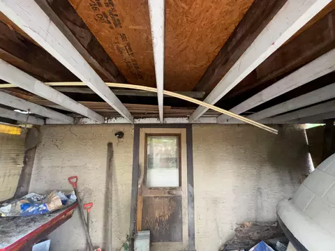 Exterior - 699 E Mound St, Circleville, OH 43113 photo 3 of 7