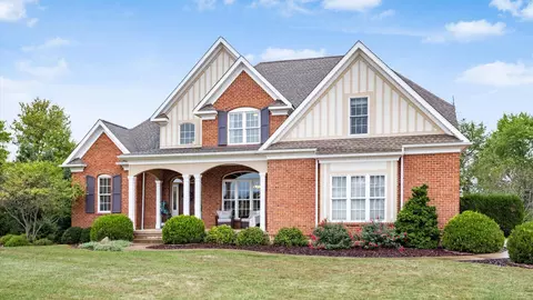 2413 Stonington Way, Zanesville, OH 43701