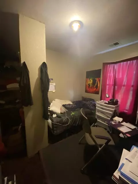 Bedroom - 586 E 2nd Ave, Columbus, OH 43201 photo 1 of 1