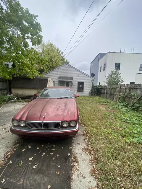 Exterior - 586 E 2nd Ave, Columbus, OH 43201 photo 2 of 6
