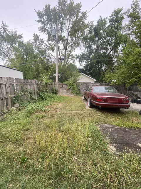 Exterior - 586 E 2nd Ave, Columbus, OH 43201 photo 1 of 6