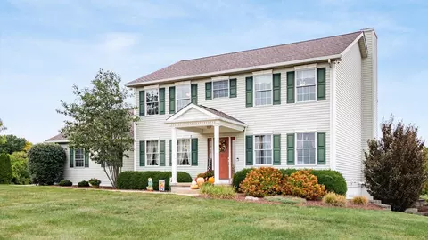 7243 Cattle Dr, Nashport, OH 43830