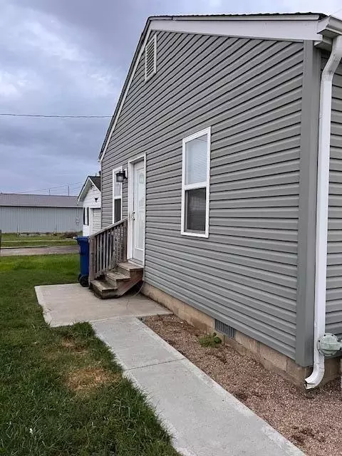 115 E 14th St, Wellston, OH 45692 photo 3