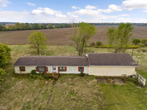 4005 Hickory Bend Rd, Circleville, OH 43113 photo 2