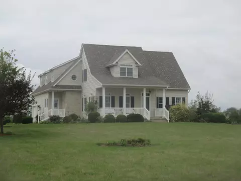 8941 White Oak Rd NE, Mount Sterling, OH 43143