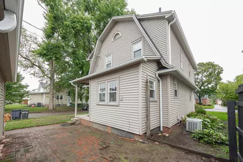 Exterior - 1000 E 5th Ave, Lancaster, OH 43130 photo 12 of 28