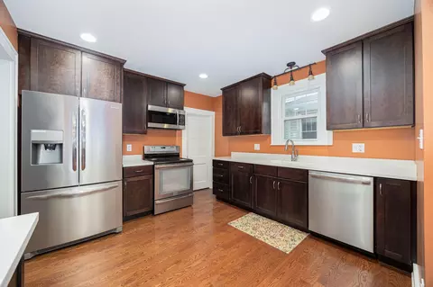 Kitchen - 1000 E 5th Ave, Lancaster, OH 43130 photo 1 of 4