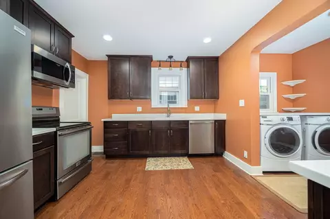 Kitchen - 1000 E 5th Ave, Lancaster, OH 43130 photo 4 of 4