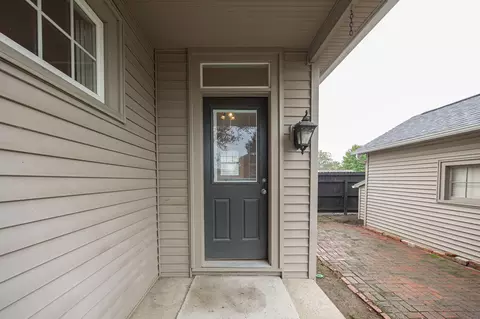 Exterior - 1000 E 5th Ave, Lancaster, OH 43130 photo 7 of 28