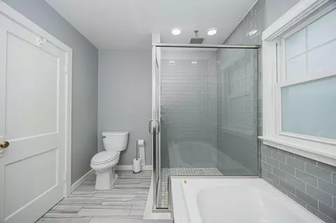 Bath - 1000 E 5th Ave, Lancaster, OH 43130 photo 4 of 5
