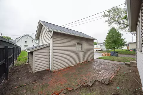 Exterior - 1000 E 5th Ave, Lancaster, OH 43130 photo 11 of 28