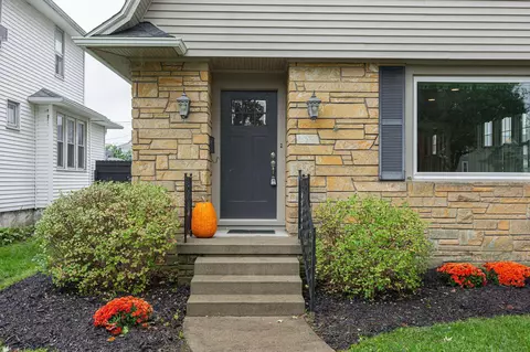 Exterior - 1000 E 5th Ave, Lancaster, OH 43130 photo 6 of 28