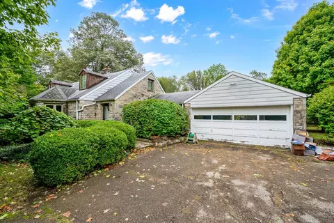 360 Carpenter Rd, Columbus, OH 43230