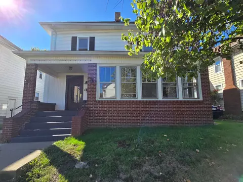 Exterior - 325 Mcclain Ave, Coshocton, OH 43812 photo 4 of 6