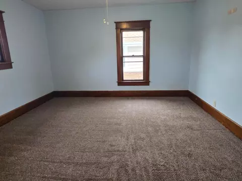 Bedroom - 325 Mcclain Ave, Coshocton, OH 43812 photo 5 of 5
