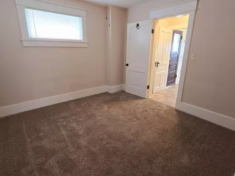 Bedroom - 325 Mcclain Ave, Coshocton, OH 43812 photo 2 of 5