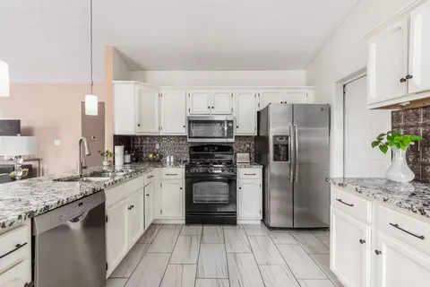 Kitchen - 1896 Barnard Dr, Powell, OH 43065 photo 3 of 5