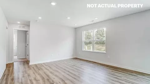 575 Hemingway Ave, Lithopolis, OH 43136 photo 3