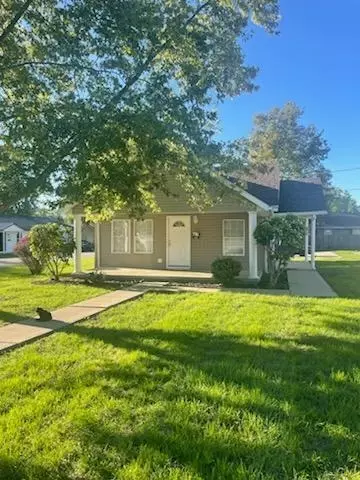 402 Clyburn Ave, Washington Court House, OH 43160