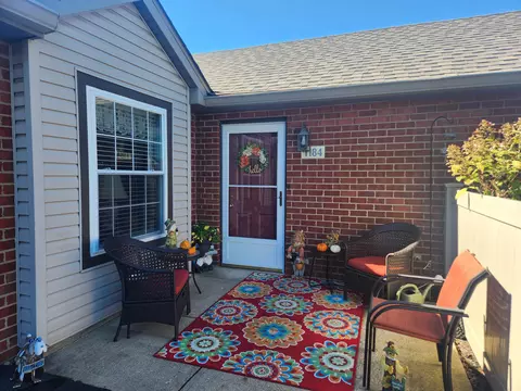 1184 Waterbury Ct, Lancaster, OH 43130