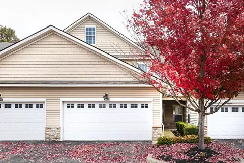 9077 Polaris Lakes Dr, Columbus, OH 43240