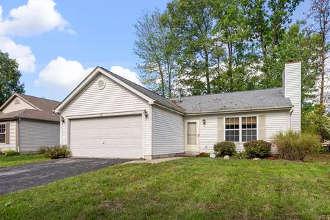 412 Maplegrove Dr, Marysville, OH 43040
