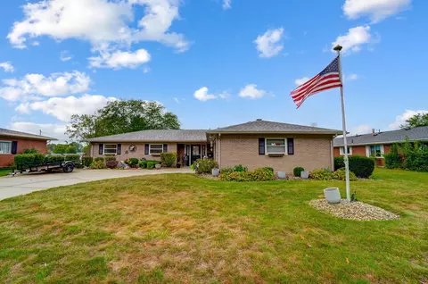 2539 Balsam Dr, Springfield, OH 45503 photo 2