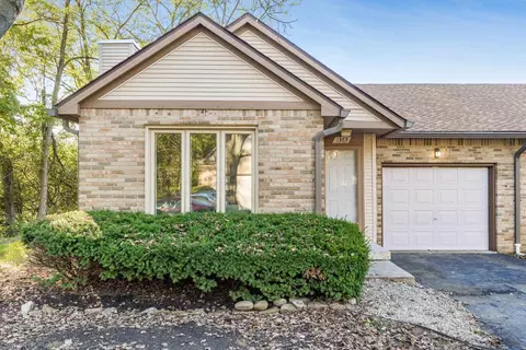 1363 Azalea Dr, Reynoldsburg, OH 43068