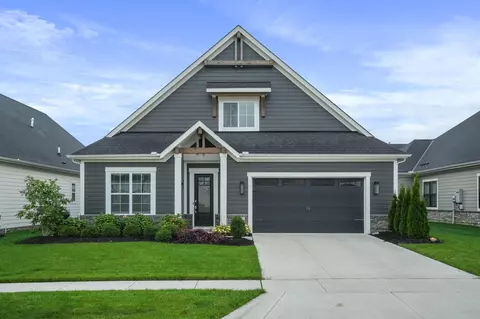 5527 Seclusion Dr, Westerville, OH 43081
