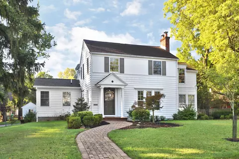 129 E South St, Worthington, OH 43085