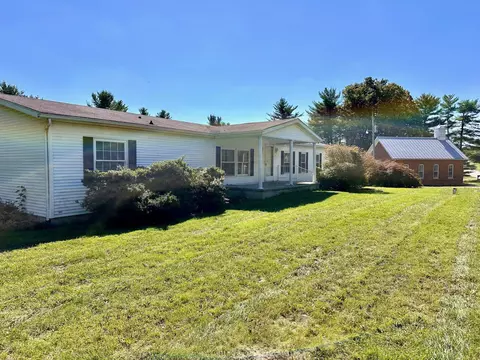 3449 Wheeling Rd NE, Lancaster, OH 43130