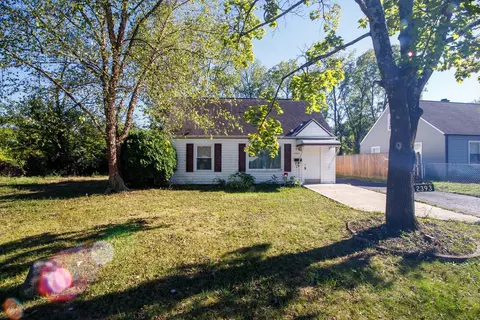2393 Lindale Rd, Columbus, OH 43224