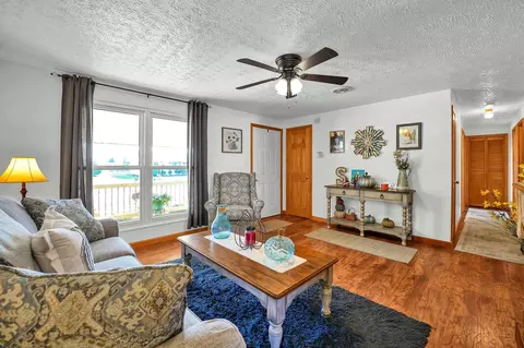 1905 Cheyenne Dr, Circleville, OH 43113 photo 7